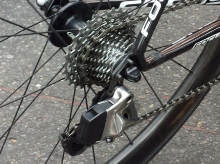SRAM-Red-Wireless-electronic-road-shifting-group-closeup-2015-2-600x447